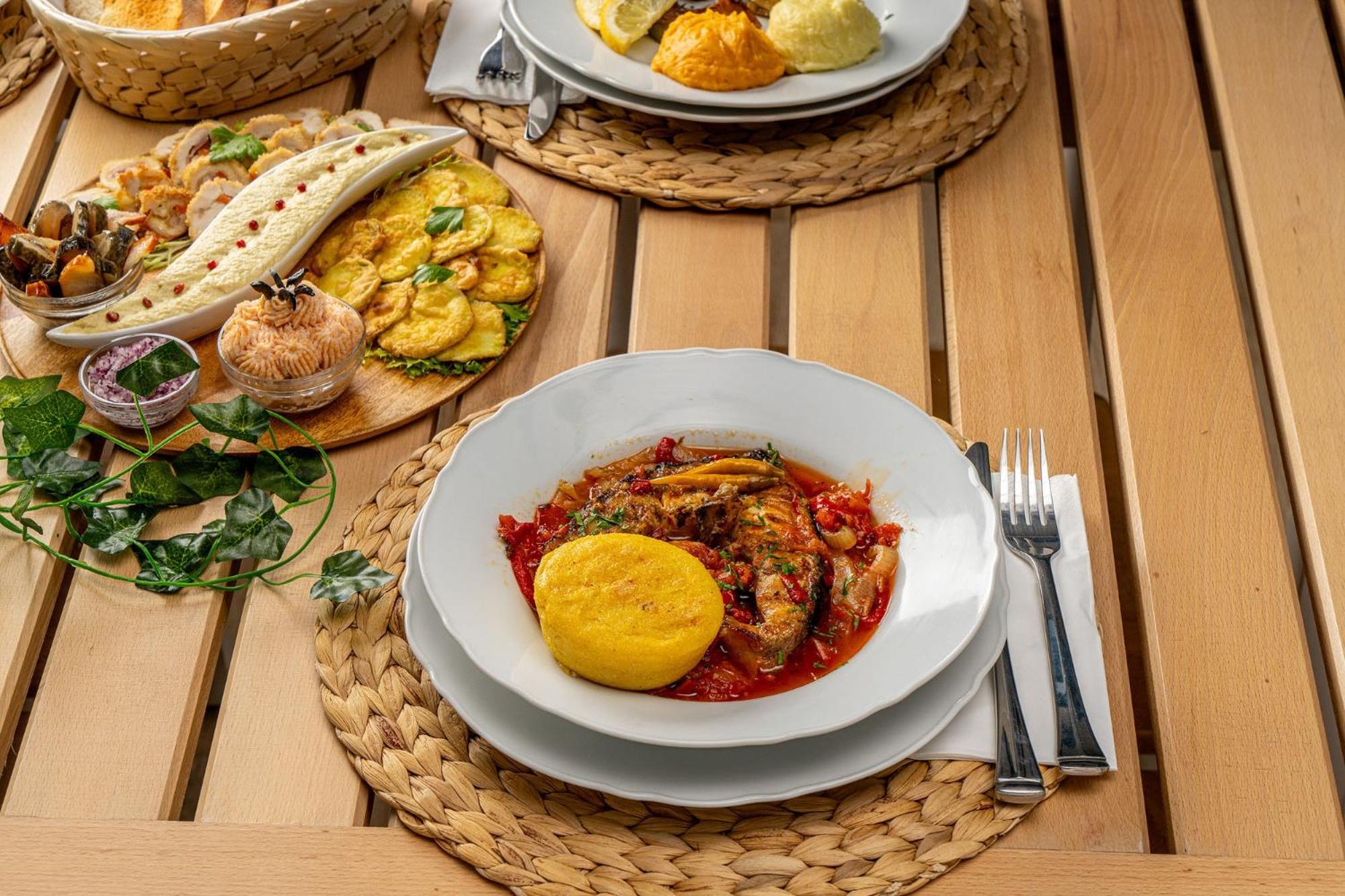 Casa Filip Din Sarichioi Hotel Екстериор снимка